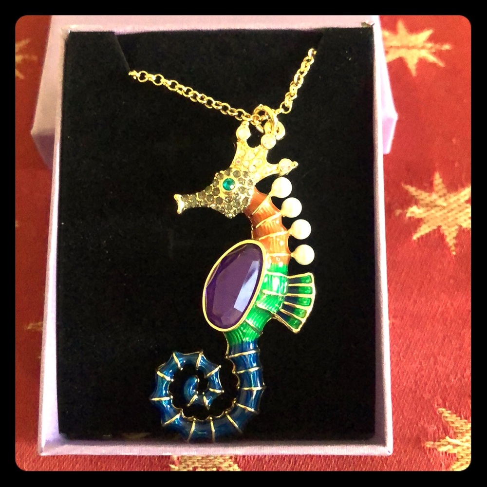 King Seahorse Pendant